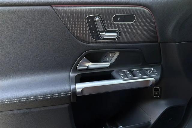 2023 Mercedes-Benz EQB 300 4MATIC