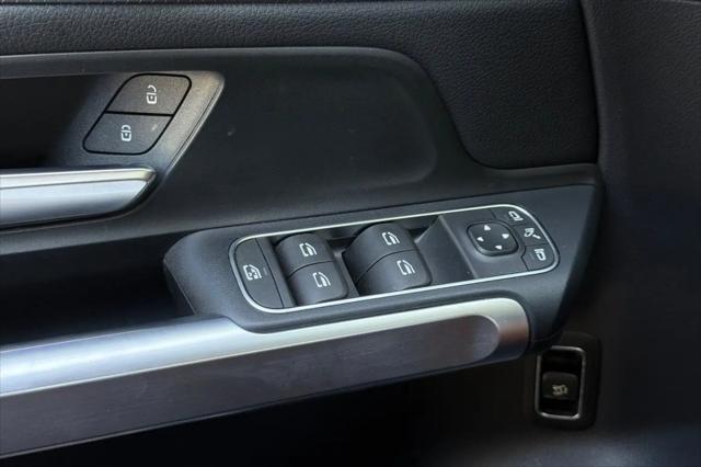 2023 Mercedes-Benz EQB 300 4MATIC