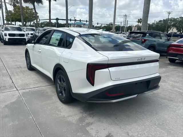 2026 Kia K4 LXS