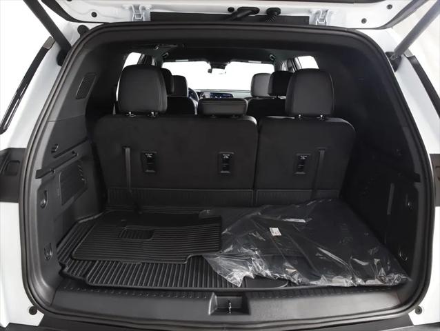 2026 Chevrolet Traverse FWD LT