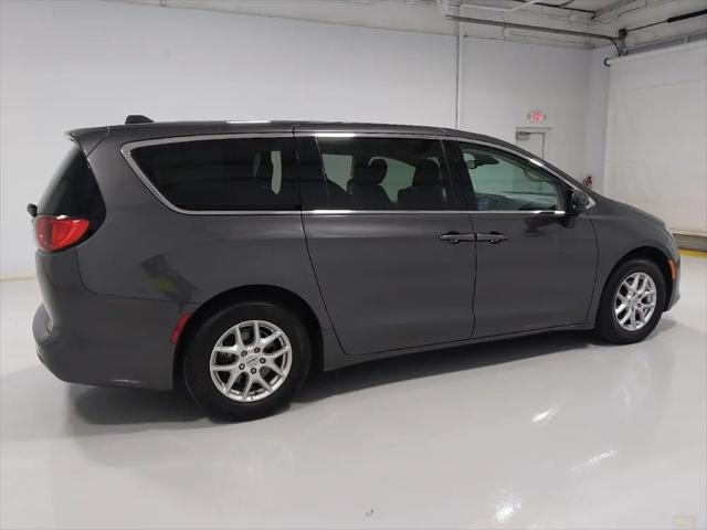 2021 Chrysler Voyager LX