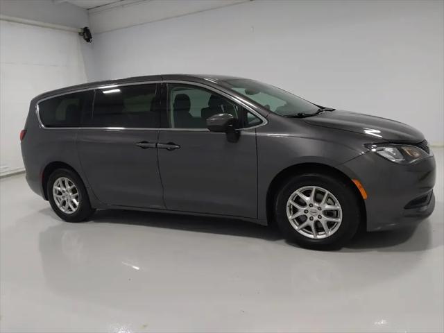 2021 Chrysler Voyager LX