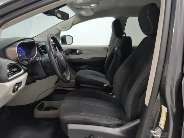 2021 Chrysler Voyager LX