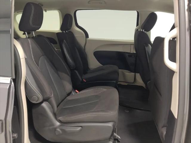2021 Chrysler Voyager LX