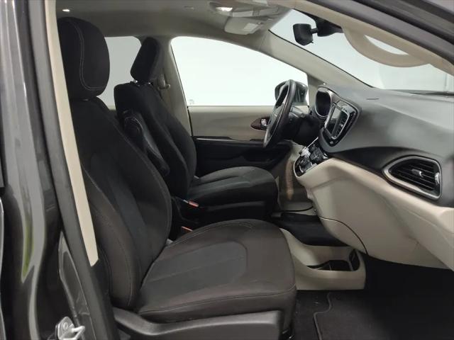 2021 Chrysler Voyager LX