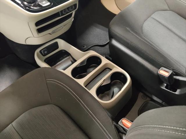 2021 Chrysler Voyager LX