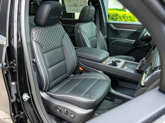 2026 GMC Acadia Denali AWD