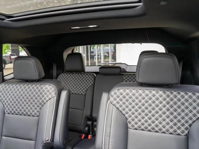 2026 GMC Acadia Denali AWD