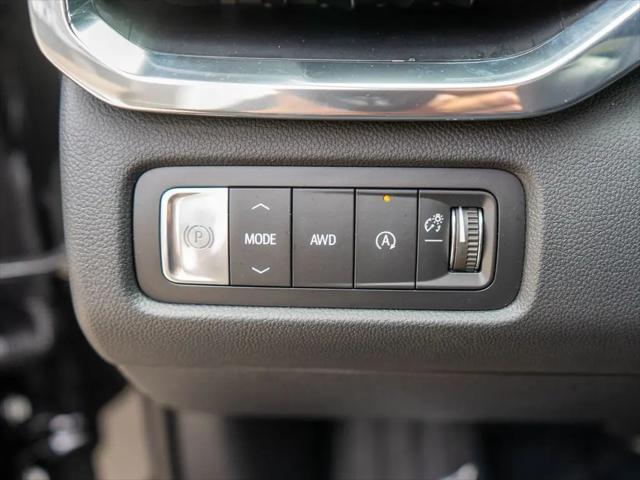 2026 GMC Acadia Denali AWD