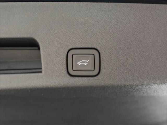 2026 GMC Acadia Denali AWD