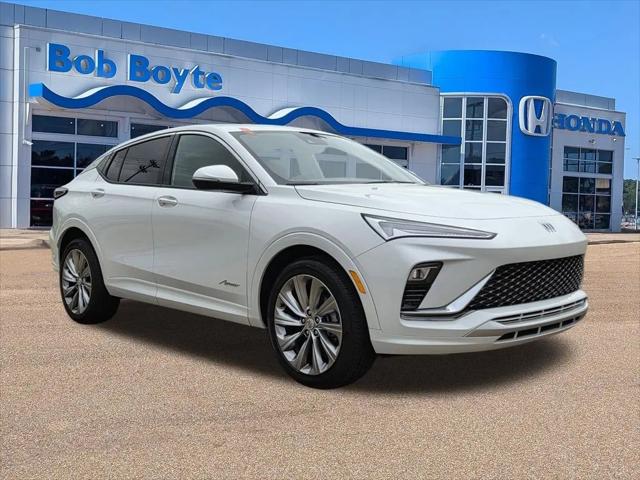 2025 Buick NV Avenir FWD
