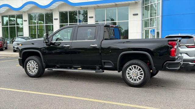 2023 Chevrolet Silverado 3500HD 4WD Crew Cab Standard Bed High Country