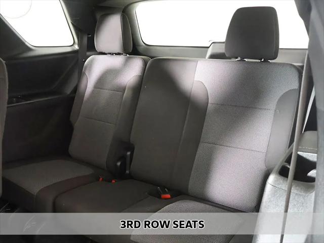 2023 Chevrolet Traverse AWD LT Cloth