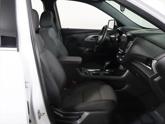 2023 Chevrolet Traverse AWD LT Cloth