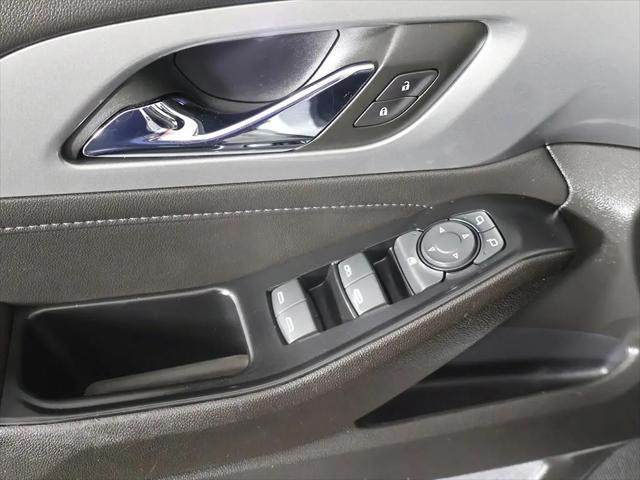 2023 Chevrolet Traverse AWD LT Cloth