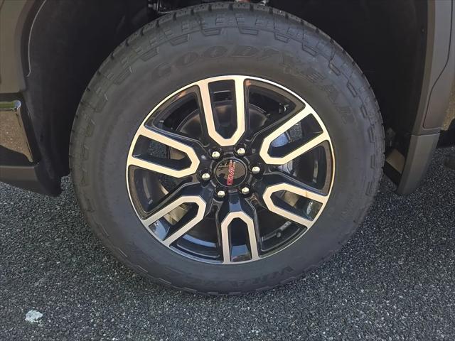2026 GMC Sierra 1500 Crew Cab, Short Bed, AT4, 4WD