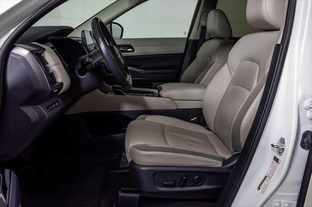 2024 Nissan Pathfinder SL 4WD