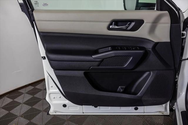 2024 Nissan Pathfinder SL 4WD
