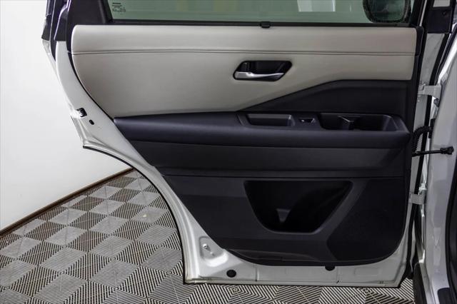 2024 Nissan Pathfinder SL 4WD