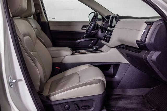 2024 Nissan Pathfinder SL 4WD