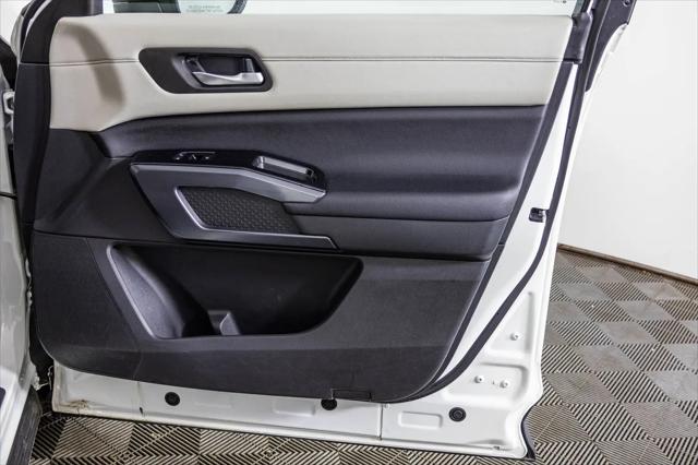 2024 Nissan Pathfinder SL 4WD