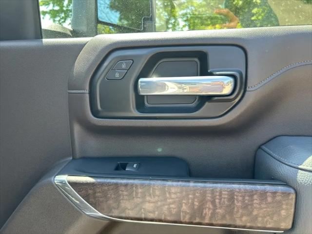 2022 GMC Sierra 2500HD 4WD Crew Cab Standard Bed Denali