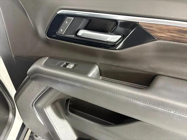 2025 Chevrolet Suburban 4WD Z71