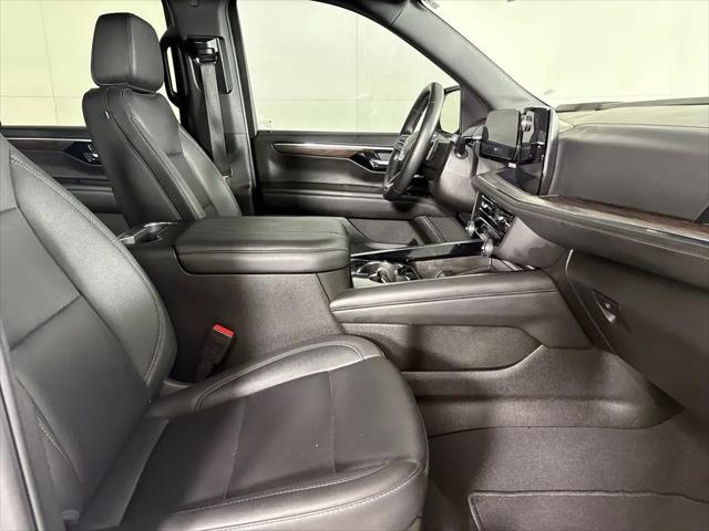 2025 Chevrolet Suburban 4WD Z71