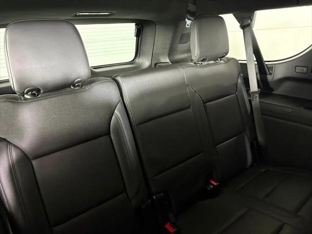 2025 Chevrolet Suburban 4WD Z71