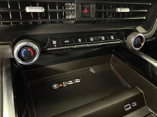 2025 Chevrolet Suburban 4WD Z71