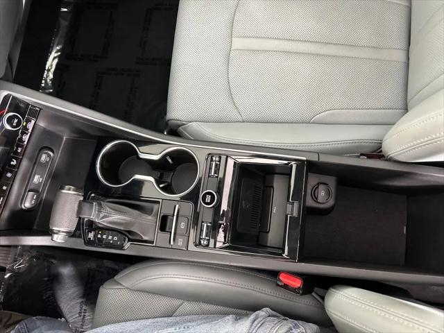2023 Kia K5 EX