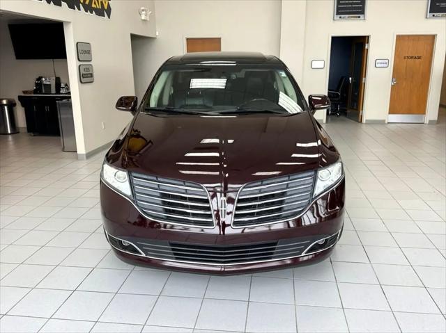 2019 Lincoln MKT Reserve