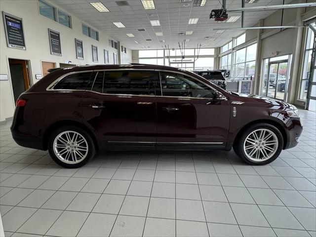 2019 Lincoln MKT Reserve