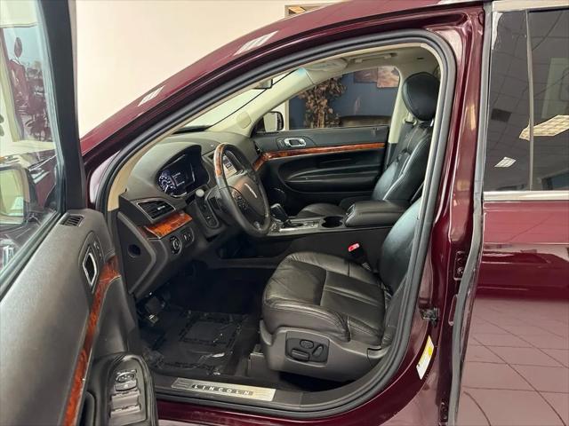 2019 Lincoln MKT Reserve