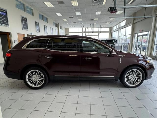 2019 Lincoln MKT Reserve