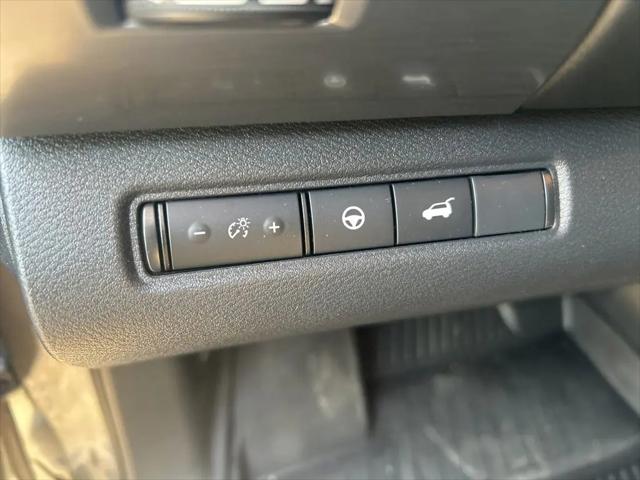 2023 Nissan Pathfinder SL 4WD