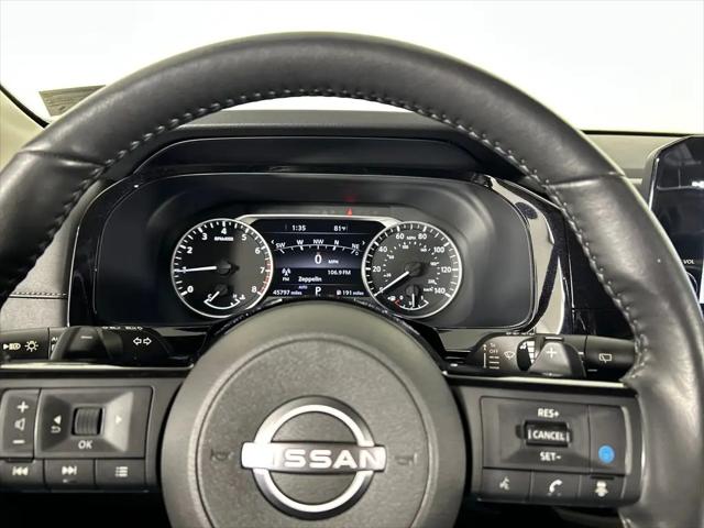 2023 Nissan Pathfinder SL 4WD