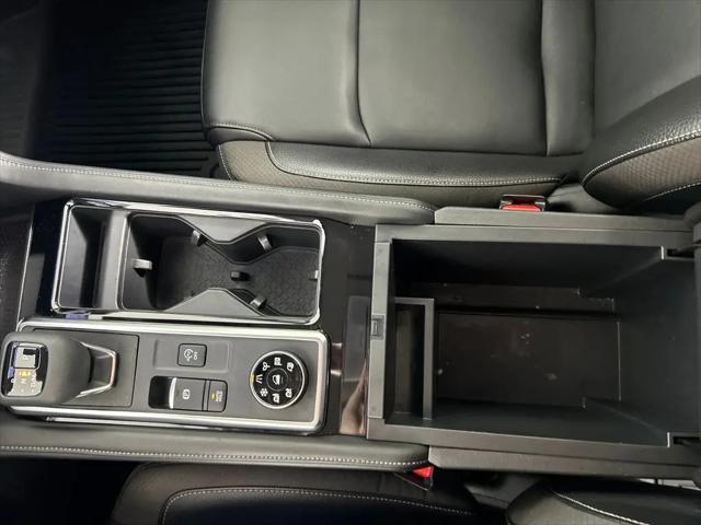 2023 Nissan Pathfinder SL 4WD