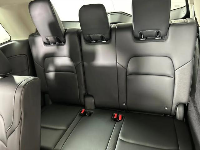 2023 Nissan Pathfinder SL 4WD