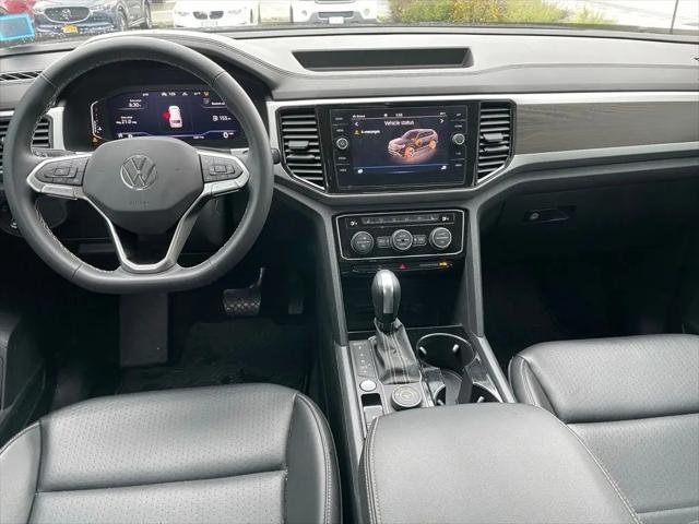 2023 Volkswagen Atlas Cross Sport 2.0T SEL R-Line Black