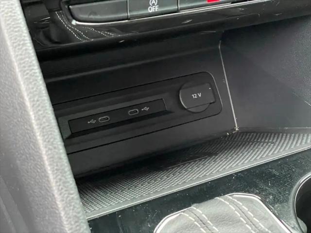 2023 Volkswagen Atlas Cross Sport 2.0T SEL R-Line Black