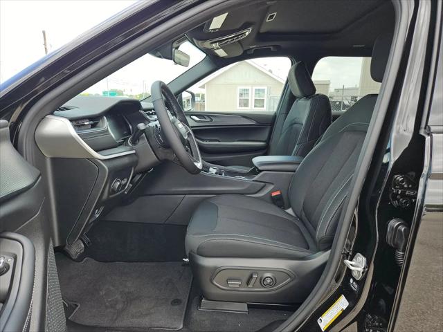 2026 Jeep Grand Cherokee L Altitude 4x2