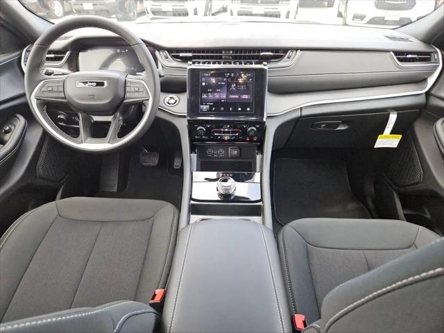 2026 Jeep Grand Cherokee L Altitude 4x2