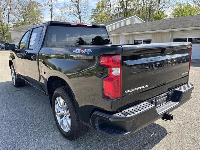 2024 Chevrolet Silverado 1500 4WD Crew Cab Short Bed Custom