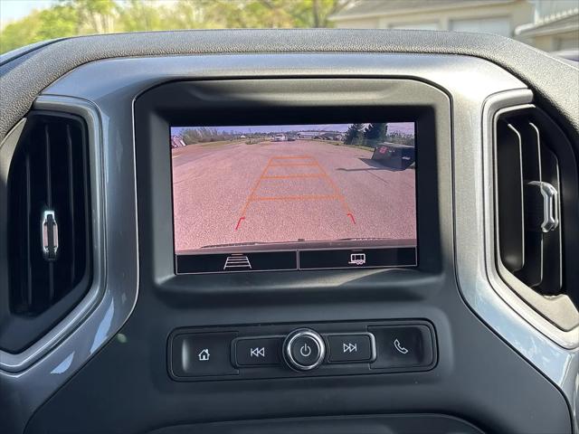 2024 Chevrolet Silverado 1500 4WD Crew Cab Short Bed Custom