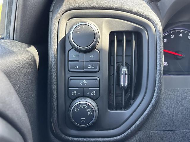 2024 Chevrolet Silverado 1500 4WD Crew Cab Short Bed Custom