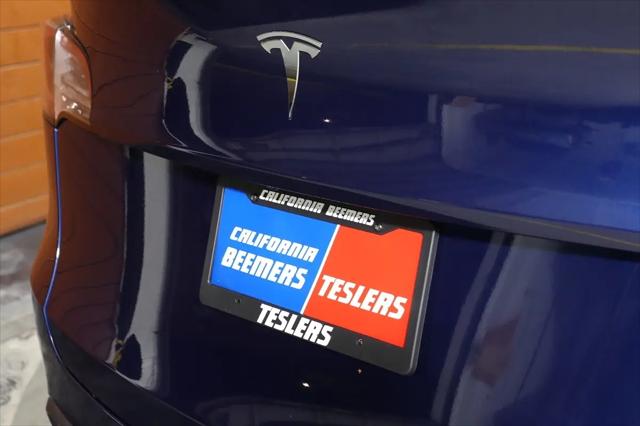 2022 Tesla Model Y Long Range Dual Motor All-Wheel Drive