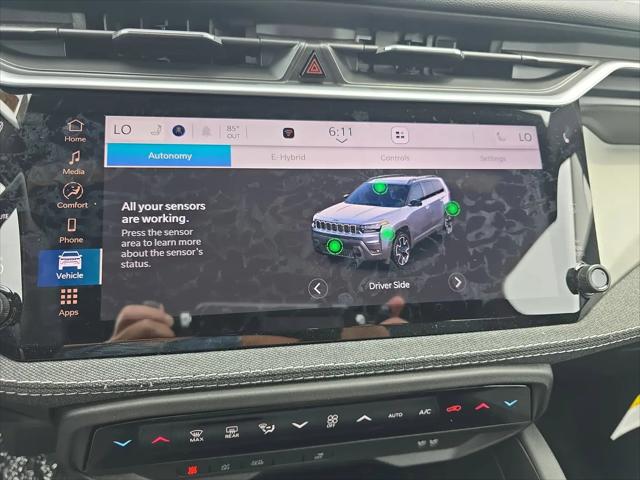 2026 Jeep Cherokee Laredo 4x4