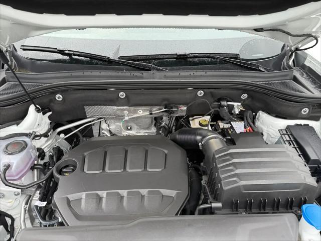 2026 Volkswagen Atlas Cross Sport SE with Technology