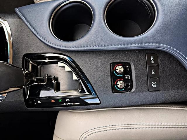 2013 Toyota Avalon Hybrid Limited